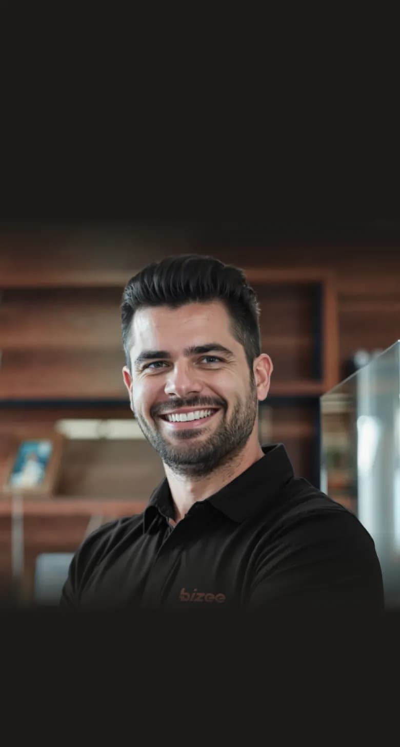 Bizee employee